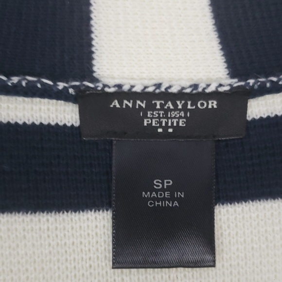 Ann Taylor petite navy blue cream striped blazer🛍 - Picture 2 of 4